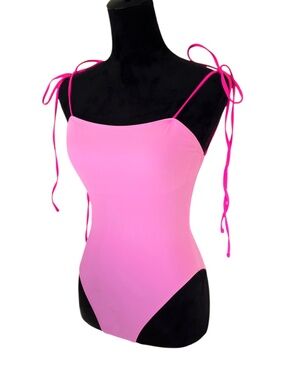 🥝 3 for 35- NWOT Low Corset-Back Scrunch Bum One Piece